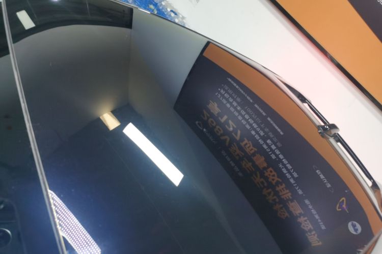 极氪001 2023款 WE版 86kWh局部细节57