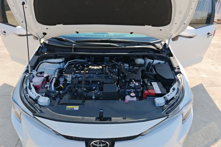 丰田 雷凌 2024款 智能电混双擎 1.8L 领先版局部细节24