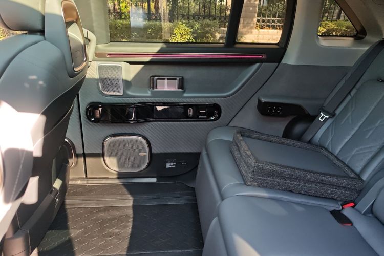 极氪MIX 2025款 智驾版中控内饰7006