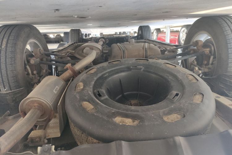 比亚迪S6 2014款 2.0L 手动豪华型 5座局部细节9012