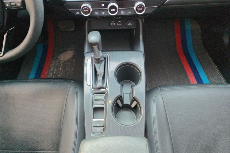 本田 思域 2022款 240TURBO CVT劲动版局部细节18