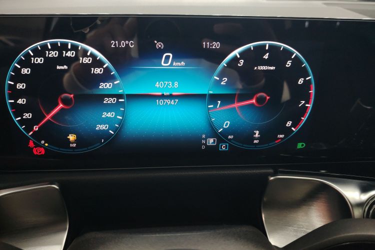 奔驰GLB 2021款 GLB 180 时尚型中控内饰15