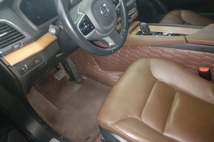 沃尔沃XC90 2021款 B5 智行豪华版 5座中控内饰7002