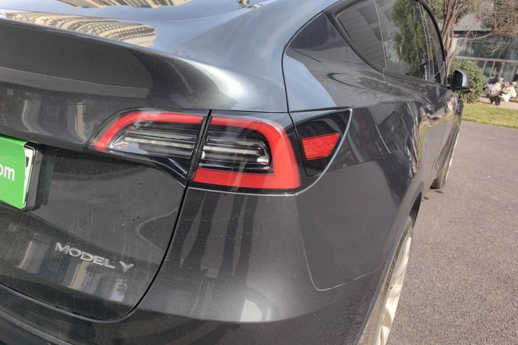 特斯拉 Model Y 2024款 长续航全轮驱动版车身外观6006