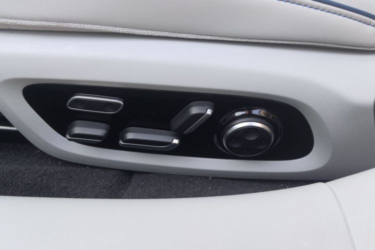 鸿蒙智行 智界S7 2025款 855km Max中控内饰7005