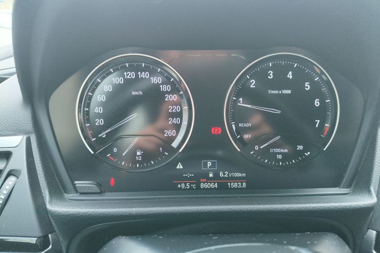 宝马1系 2018款 改款 118i 运动型中控内饰15