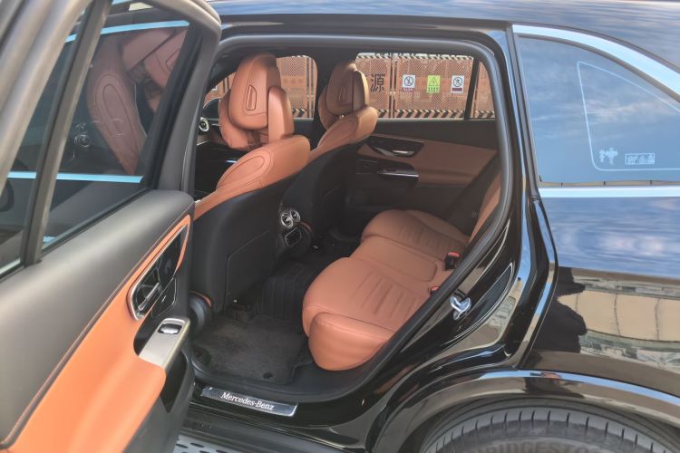 奔驰GLC 2025款 GLC 300 L 4MATIC 动感型 5座中控内饰7003