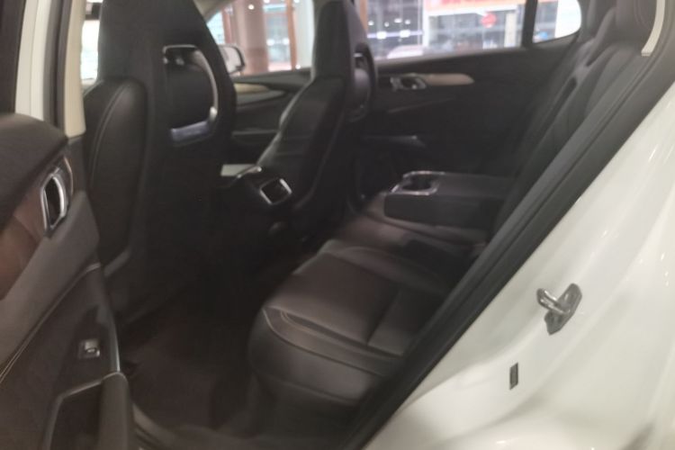 领克01 2018款 2.0T 两驱型+版中控内饰7001