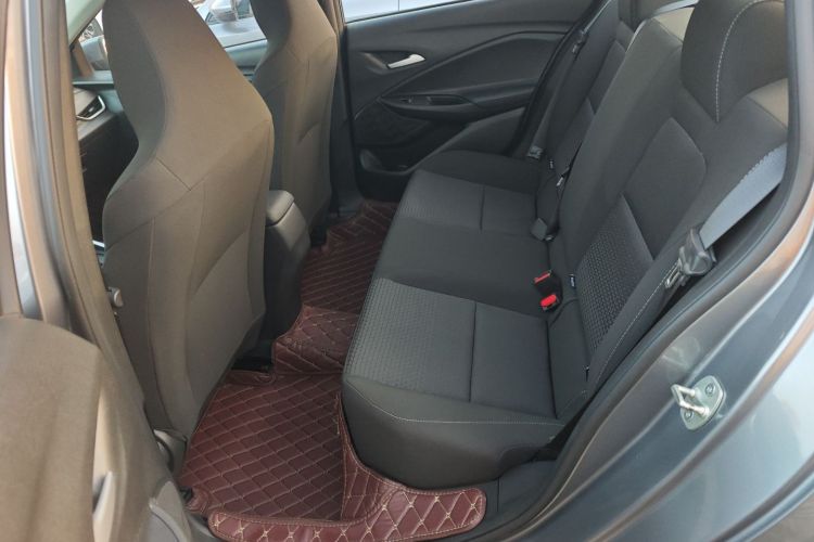 雪佛兰 科沃兹 2020款 325T 自动欣悦版中控内饰7003