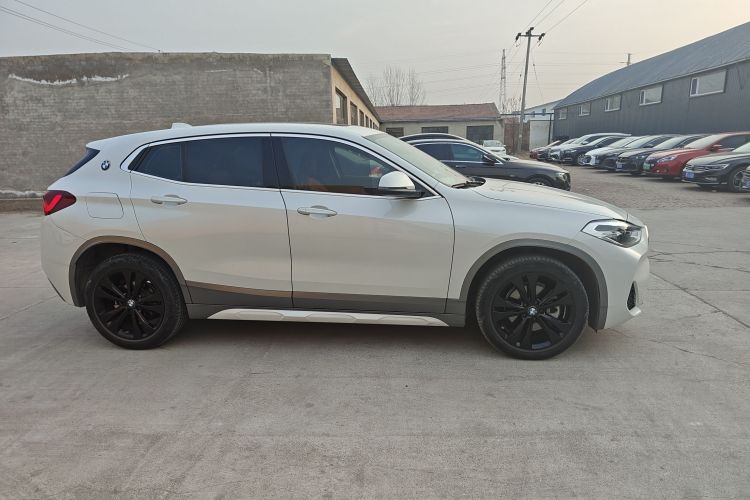 宝马X2 2020款 sDrive20i M越野套装车身外观6002