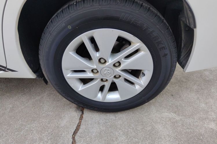 丰田 卡罗拉 2014款 1.6L 手动GL车身外观6008