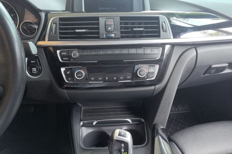 宝马3系GT 2018款 320i 时尚型局部细节16