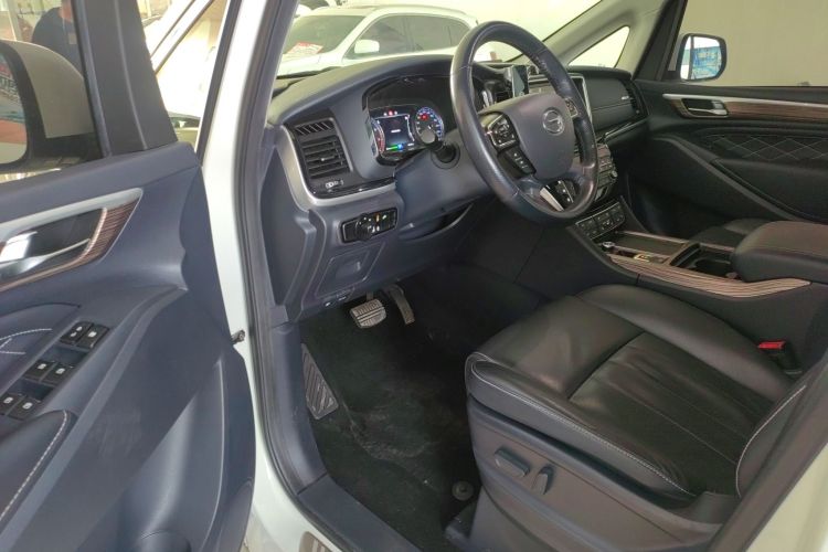 广汽传祺 传祺M8 2020款 390T 尊享版中控内饰7002