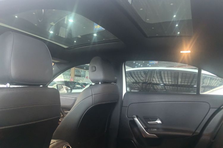 奔驰A级 2020款 改款 A 180 L 运动轿车局部细节22