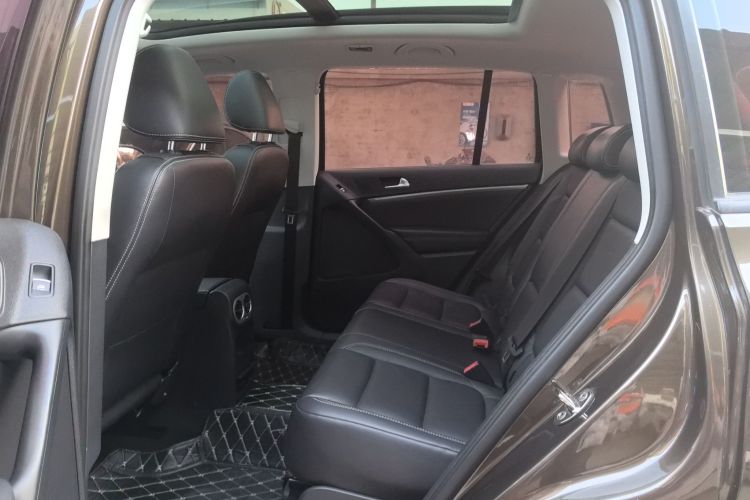 大众 途观 2017款 300TSI 自动两驱丝绸之路舒适版中控内饰7002