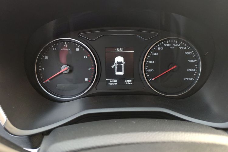 思皓X8 2021款 300T DCT豪华智联版 6座中控内饰15