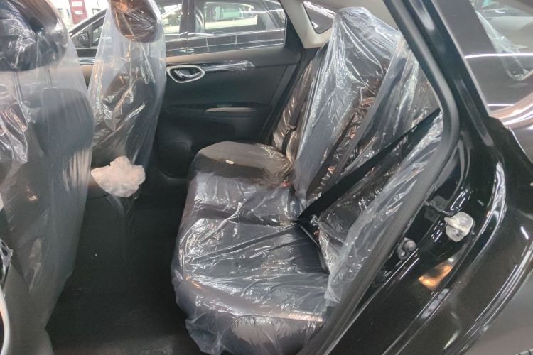 日产 轩逸 2024款 改款三 经典 1.6XE CVT舒适版中控内饰7001