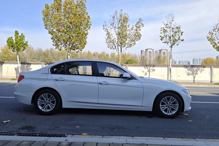 宝马3系 2015款 320Li 超悦版时尚型车身外观6002