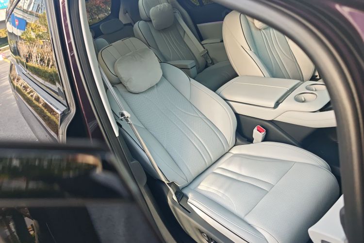 小鹏X9 2025款 740超长续航 Max局部细节41