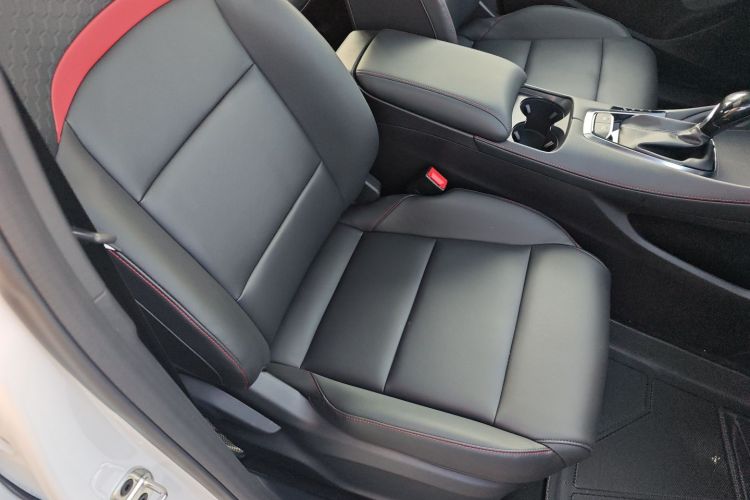 名爵 MG5 2025款 180DVVT 全球豪华版局部细节41