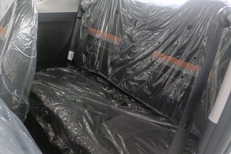 五菱汽车 宏光MINIEV 2022款 轻松款 磷酸铁锂中控内饰7001