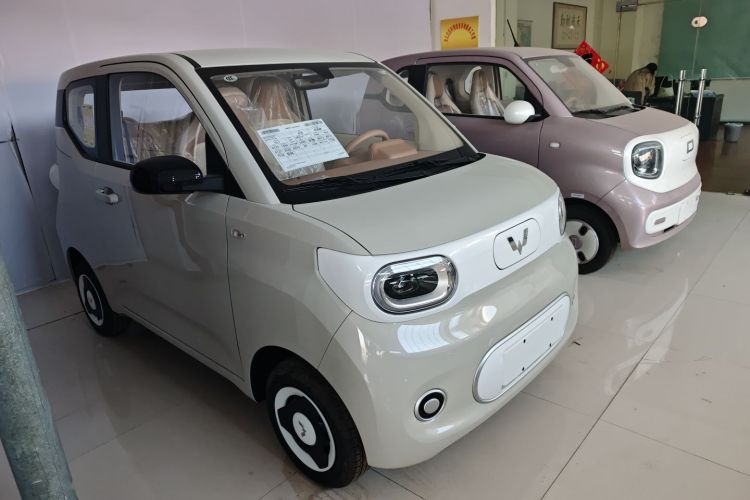 五菱汽车 宏光MINIEV 2024款 第三代 215km 青春版车身外观6004