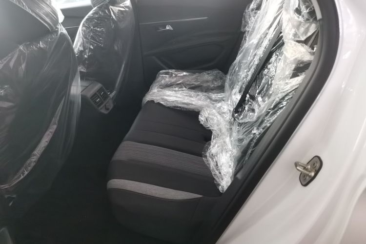 标致4008 2021款 360THP 锋锐版中控内饰7001