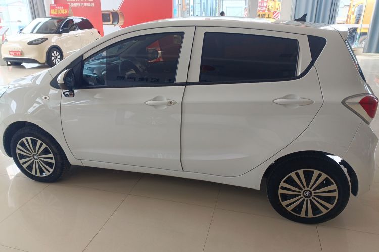 长安欧尚 奔奔E-Star 2021款 国民版 心悦版 磷酸铁锂（31.86kWh）车身外观6005