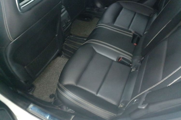 奔驰GLA 2018款 GLA 200 动感型中控内饰7001