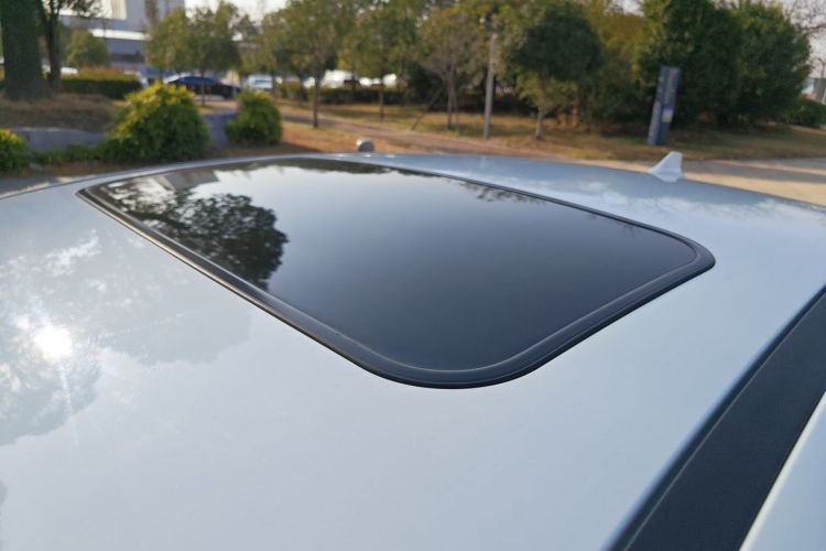 福特 福克斯 2017款 三厢 1.6L 自动风尚型智行版局部细节57