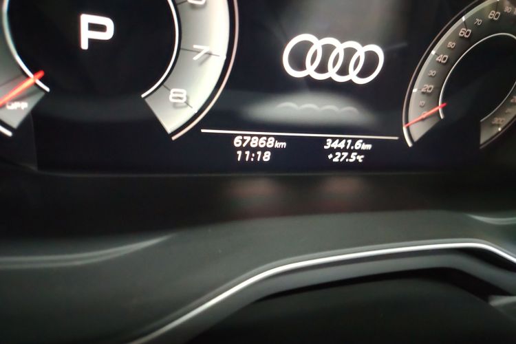 奥迪A4L 2022款 40 TFSI 时尚致雅型中控内饰15