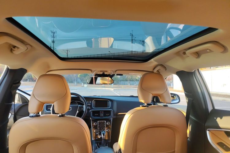 沃尔沃V40 2017款 T3 智逸版局部细节22