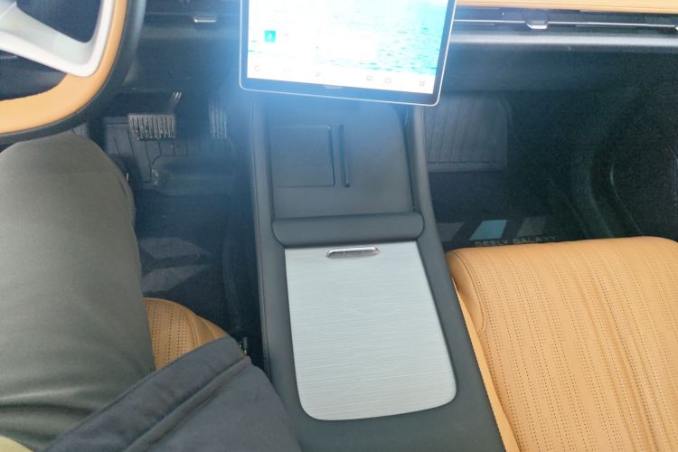 吉利银河 银河L7 2024款 1.5T 115km MAX  龙腾版局部细节18