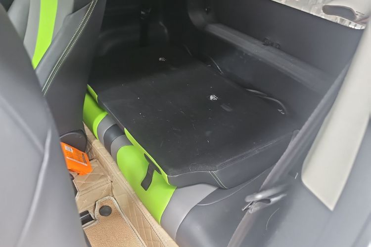 荣威 科莱威CLEVER 2021款 302km新四座超能版中控内饰7001