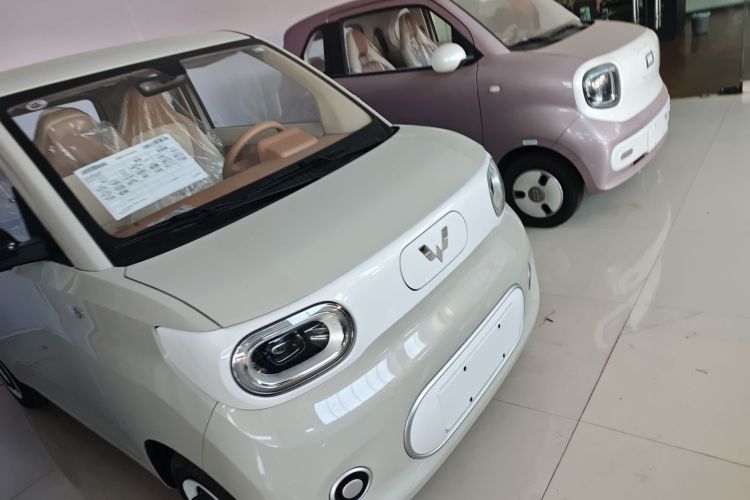 五菱汽车 宏光MINIEV 2024款 第三代 215km 青春版车身外观6005