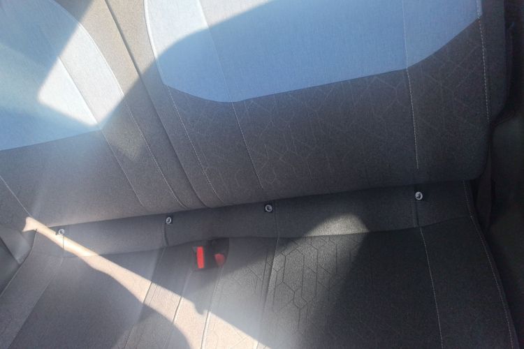 吉利银河 2024款 熊猫mini 200km 耐力熊中控内饰7001