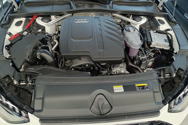 奥迪A4L 2025款 200万辆悦享版 40 TFSI 豪华动感型局部细节24