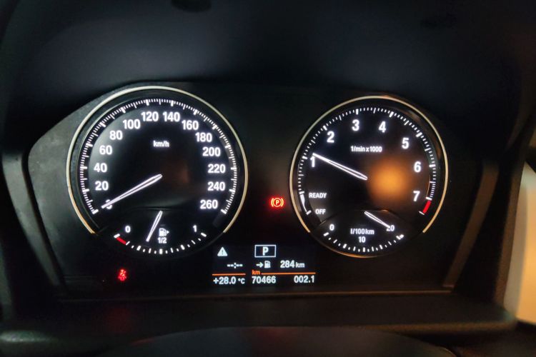 宝马2系多功能旅行车 2019款 220i 领先型中控内饰15