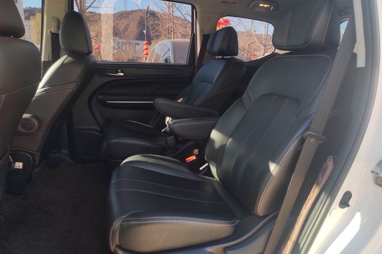 广汽传祺 传祺M6 2021款 270T DCT尊享版（七座）中控内饰7001