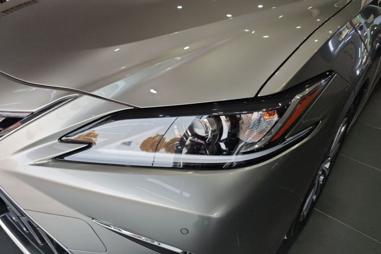 雷克萨斯ES 2021款 200 卓越版局部细节36