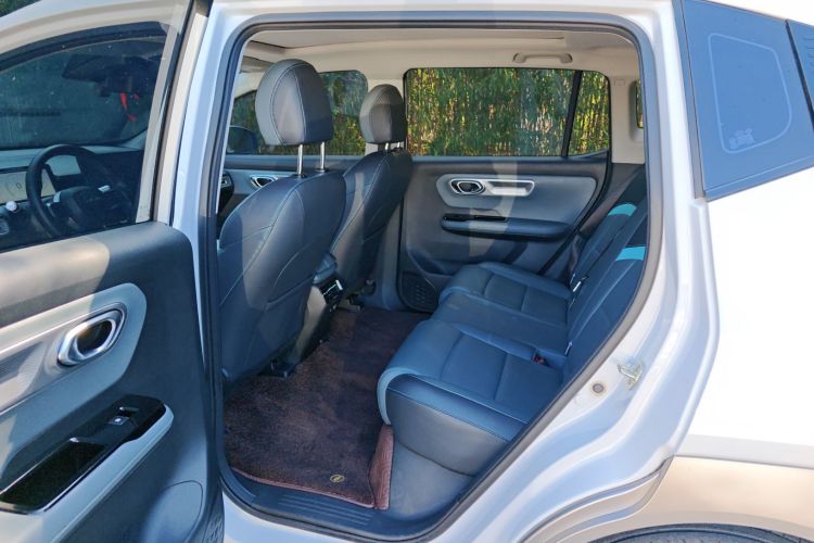 埃安 AION Y 2023款 Younger 星耀版中控内饰7002