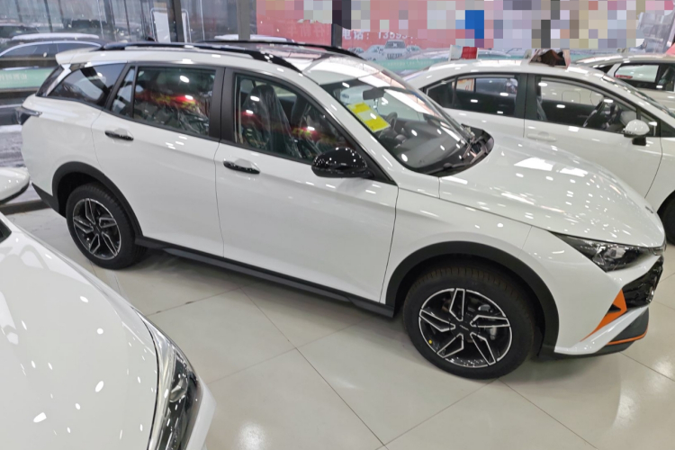 东风风神 奕炫GS 2025款 马赫版 1.5L 自动星耀版车身外观6005