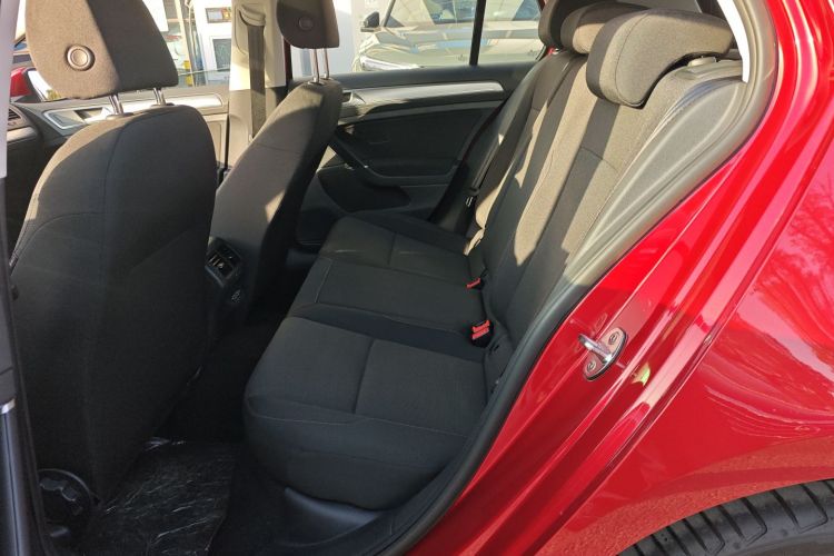 大众 高尔夫 2020款 200TSI DSG舒适进取版中控内饰7001