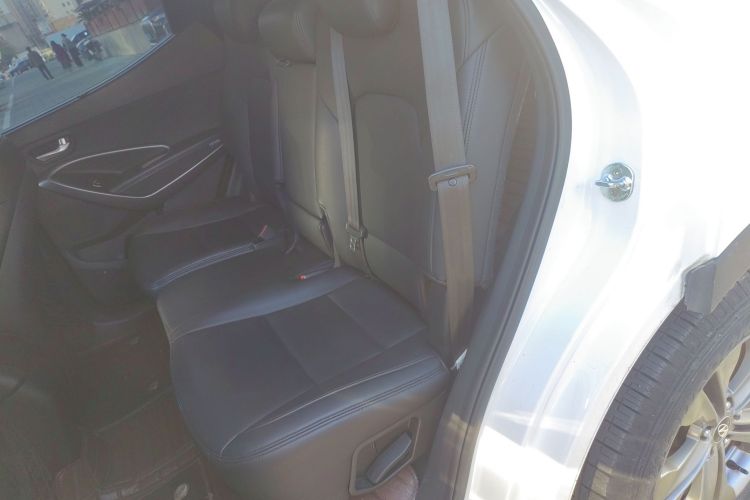 现代 胜达 2013款 2.4L 自动四驱智能型中控内饰7001