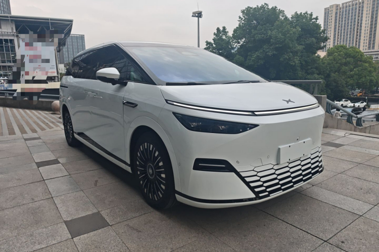 小鹏X9 2025款 650长续航 Max车身外观6002