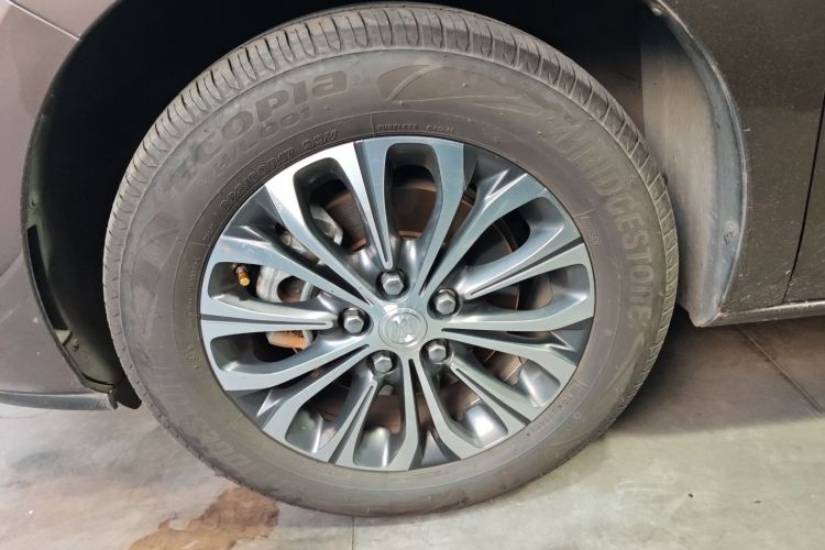 别克GL8 2021款 陆上公务舱 652T 舒适型车身外观6008