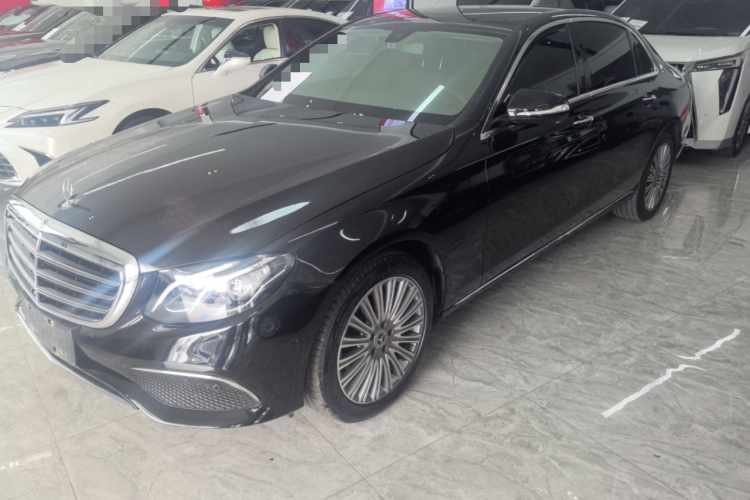 奔驰E级 2020款 改款 E 300 L 时尚型车身外观1