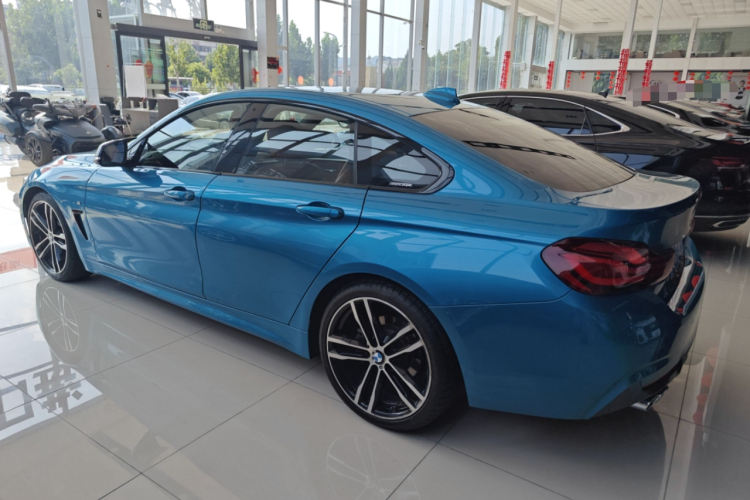 宝马4系 2019款 430i Gran Coupe M运动曜夜版车身外观6005