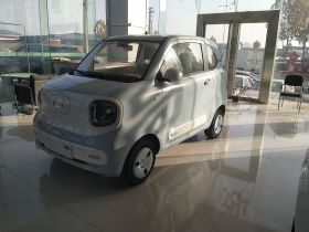 奔腾小马 2026款 222km 炫彩马