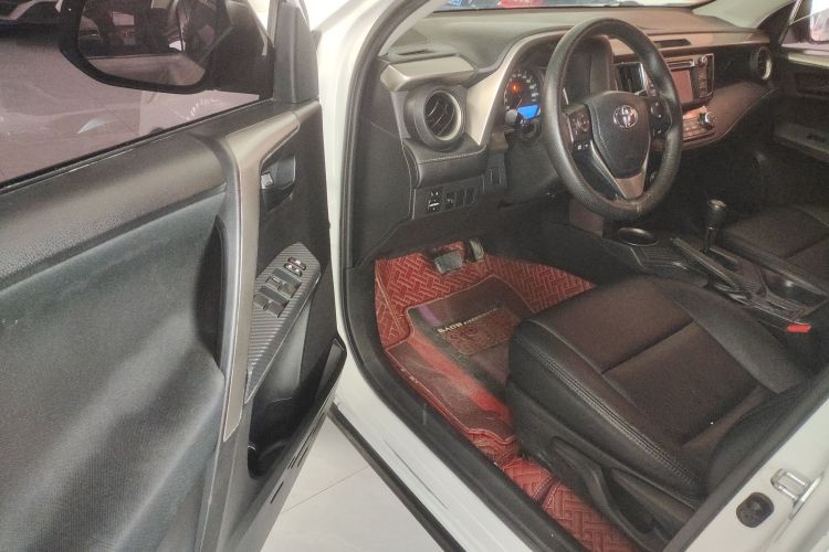 丰田 RAV4荣放 2013款 2.0L CVT四驱风尚版中控内饰7002